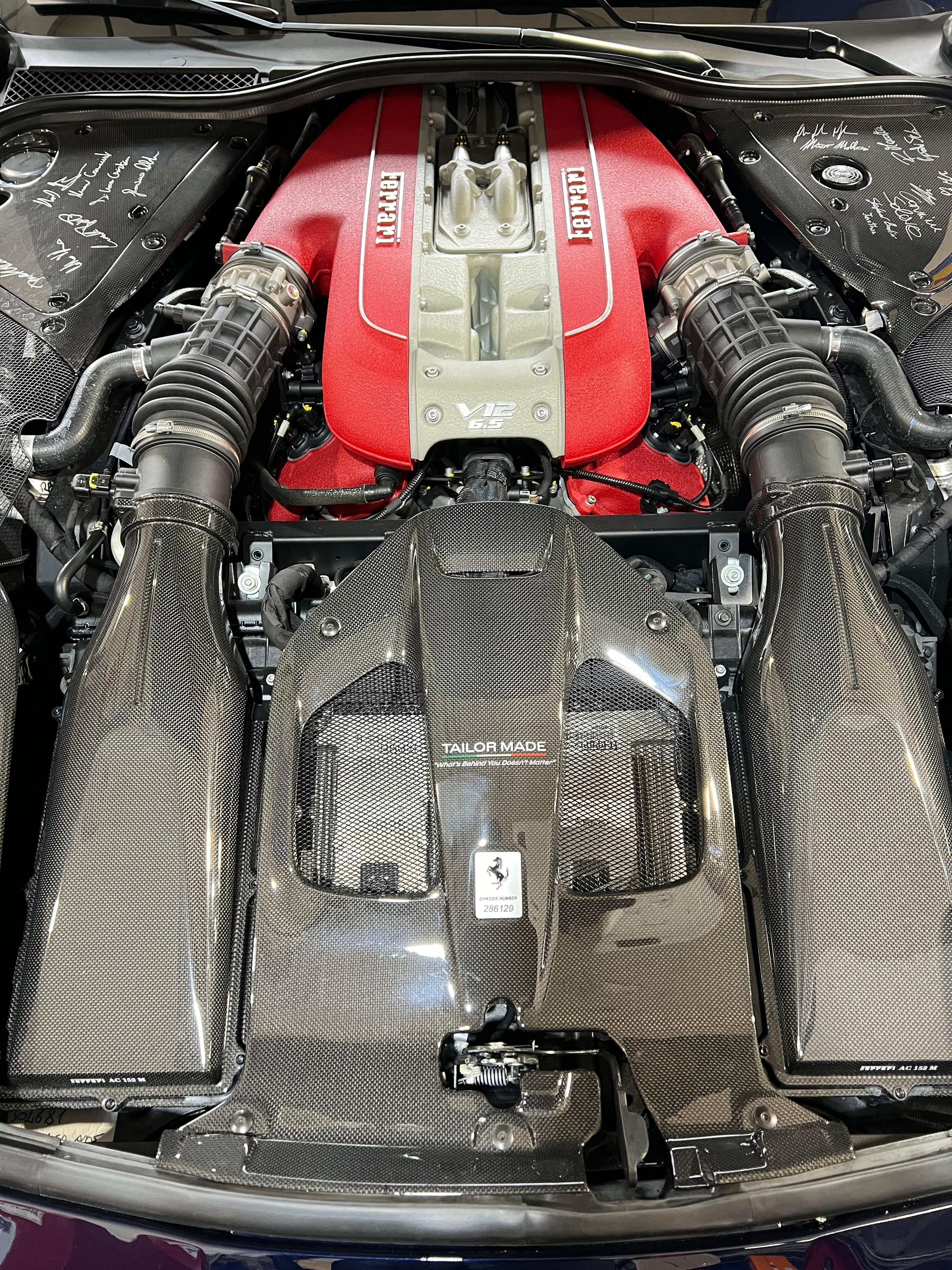 Moteur de voiture de luxe